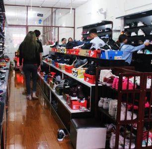 Xưởng chuyên cung cấp giày dép sỉ tại Trà Vinh 